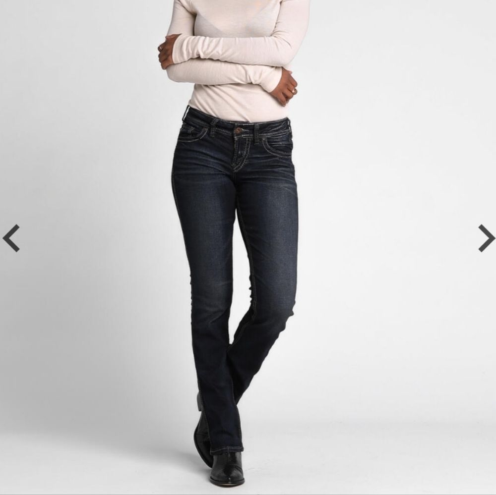 Silver Suki Mid Rise Slim Bootcut Jeans Indigo